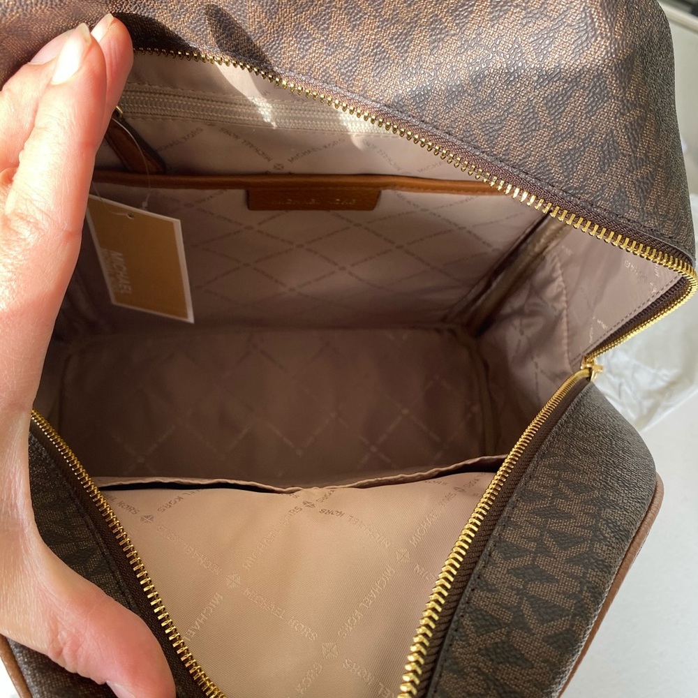 Michael Kors abbey backpack - Picture 6 of 9